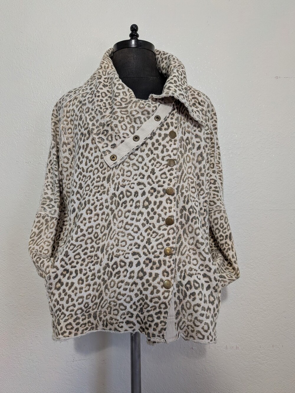 RARE Free People We The Free Oversized Leopard Print Cowl Snap Up Cardi XSmall